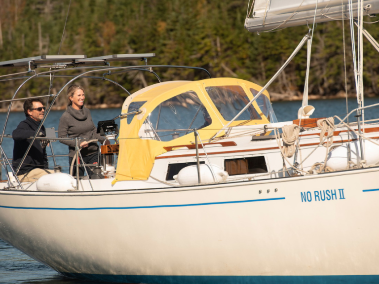 Learn to sail on Bras d'Or Lake in Cape Breton, Nova Scotia